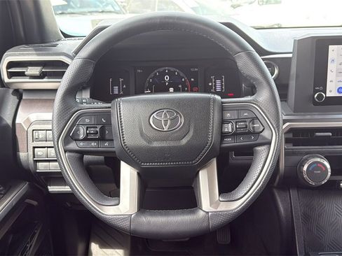 Used 2025 Toyota 4Runner SR5 image 19