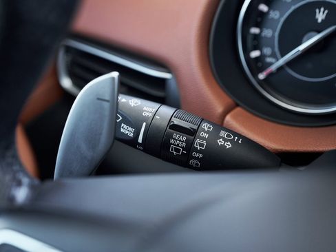 Used 2022 Maserati Levante Modena image 39