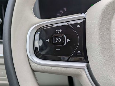 New 2026 Volvo XC60 B5 Ultra w/ Protection Package Premier AWD/4WD image 35