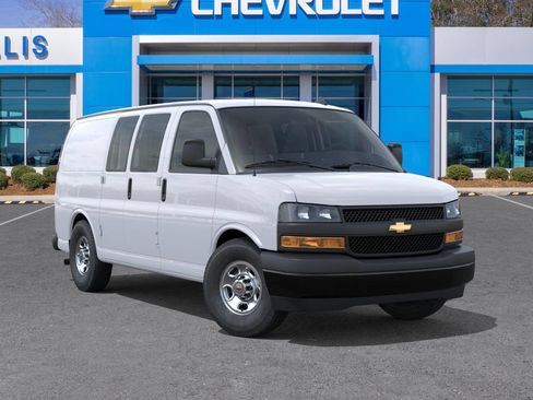 New 2025 Chevrolet Express 2500 w/ Driver Convenience Package RWD image 32