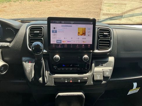 New 2025 RAM ProMaster 1500 w/ Quick Order Package 22G SLT image 11