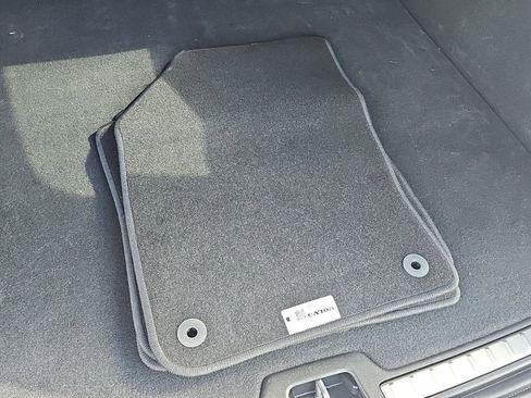 Used 2025 Volvo V60 B5 Cross Country Plus image 44