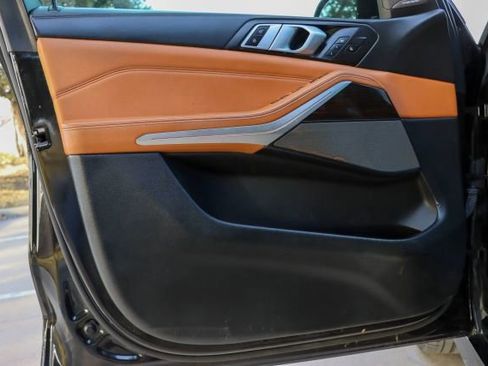 Used 2019 BMW X5 xDrive50i w/ M Sport Package image 13