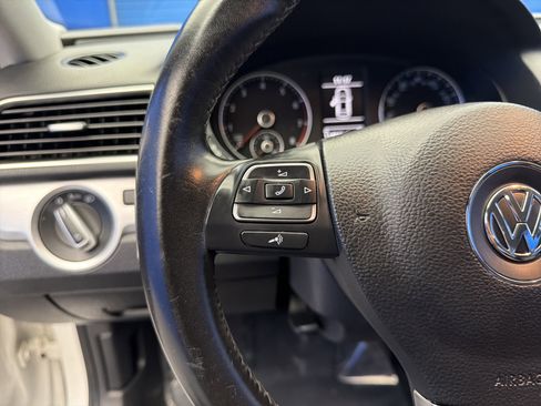 Used 2013 Volkswagen Passat 2.5 SE image 16