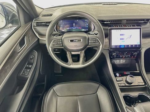 Used 2024 Jeep Grand Cherokee Limited 4xe AWD/4WD image 11