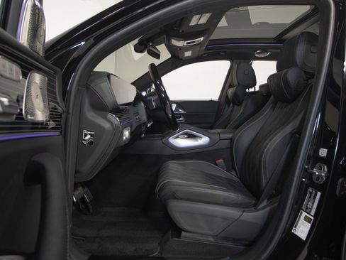 Used 2024 Mercedes-Benz Maybach GLS 600 image 23