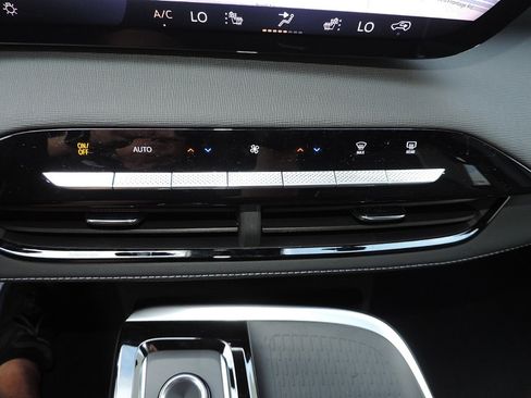 New 2026 Buick Enclave Sport Touring w/ Power Package image 20