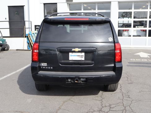 Used 2018 Chevrolet Tahoe LS w/ All-Season Package image 9