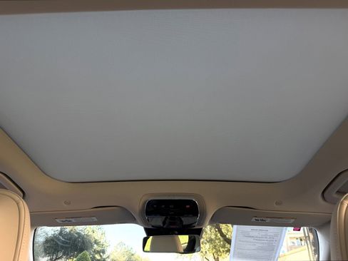 Used 2025 Mercedes-Benz E 350 Sedan image 4