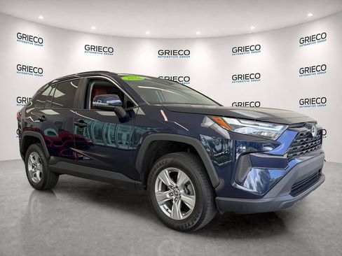 Used 2022 Toyota RAV4 XLE w/ Convenience Package FWD image 1