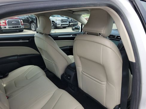 Used 2018 Ford Fusion Titanium image 26