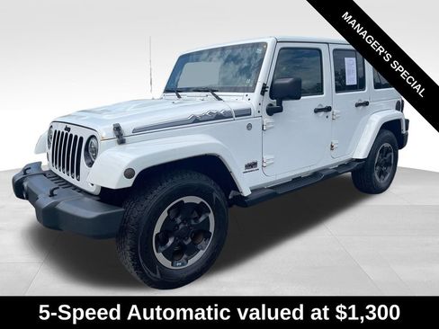 Used 2014 Jeep Wrangler Unlimited Sahara AWD/4WD image 3