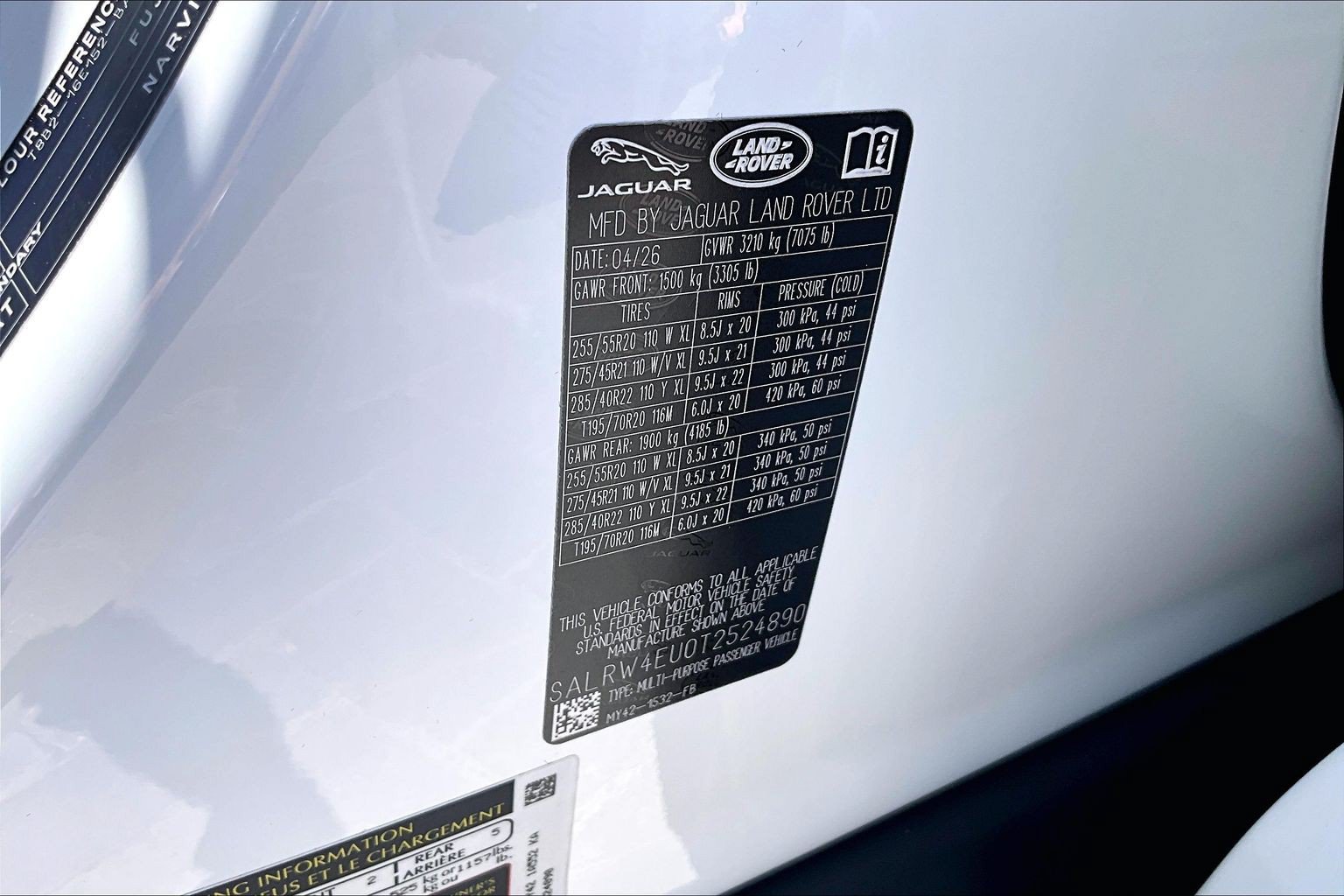 New 2026 Land Rover Discovery Limited Edition AWD/4WD image 14