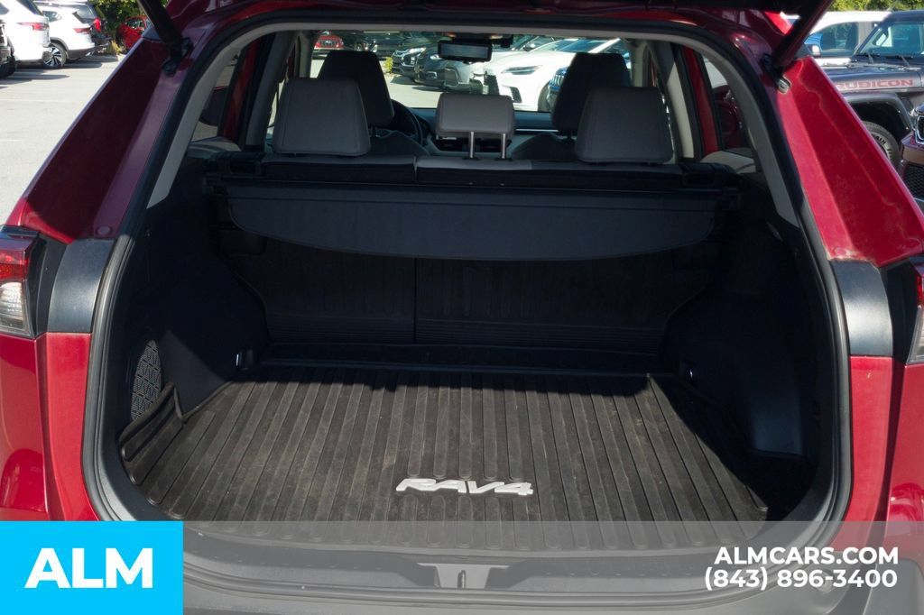 Used 2019 Toyota RAV4 XLE Premium w/ Advanced Technology Package AWD/4WD image 8