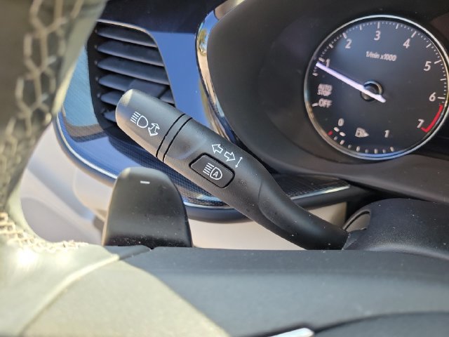 Used 2023 Buick Envision Essence AWD/4WD image 25