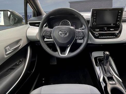 Used 2020 Toyota Corolla SE FWD image 8