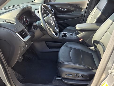 Used 2024 GMC Terrain SLT AWD/4WD image 9