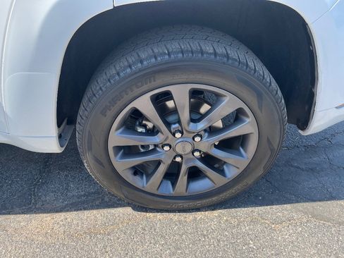 Used 2018 Jeep Grand Cherokee High Altitude AWD/4WD image 45