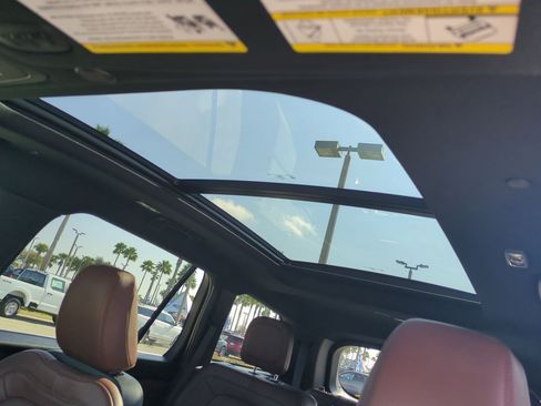 Certified 2025 Lincoln Aviator Reserve w/ Illumination Package image 21