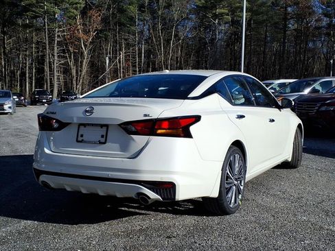 New 2025 Nissan Altima 2.5 SL image 3