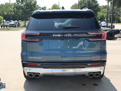 Used 2025 GMC Acadia Denali w/ LPO, Floor Liner Package FWD image 4