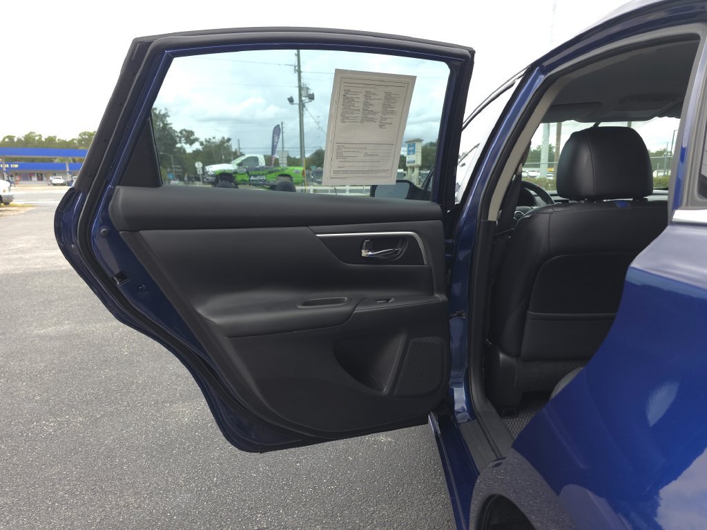 Used 2018 Nissan Altima 2.5 SR w/ SR Special Edition FWD image 12