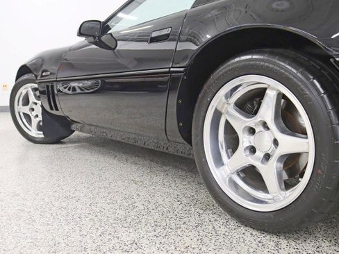 Used 1990 Chevrolet Corvette ZR-1 image 15
