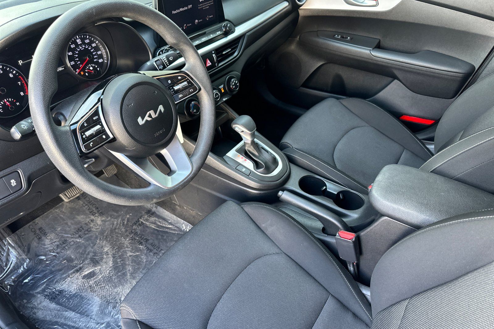 Used 2024 Kia Forte LXS FWD image 11