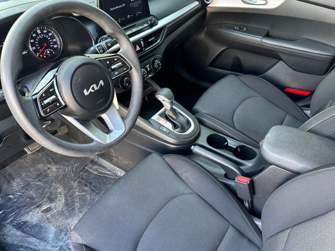Used 2024 Kia Forte LXS FWD image 11