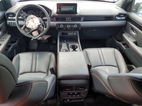 Used 2025 Honda Pilot TrailSport image 8