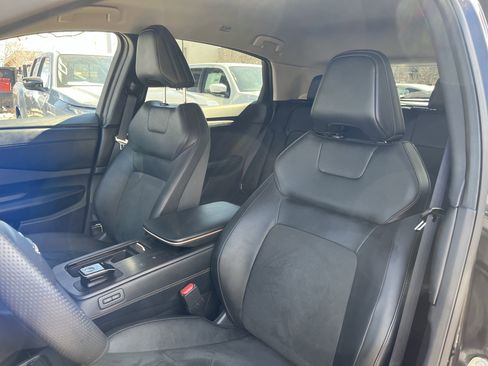 Certified 2025 Nissan Ariya ENGAGE+ image 13