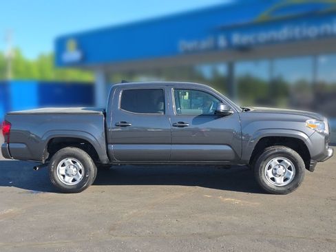 Used 2023 Toyota Tacoma SR AWD/4WD image 9