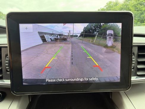 Used 2023 Ford Explorer XLT w/ Equipment Group 202A RWD image 34