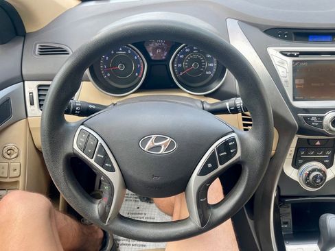 Used 2011 Hyundai Elantra GLS w/ Navigation Pkg 4 FWD image 9