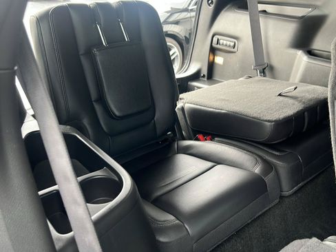 Used 2014 Ford Explorer Limited w/ Equipment Group 301A AWD/4WD image 15