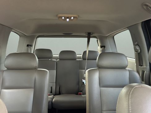Used 2007 Chrysler Aspen Limited AWD/4WD image 15