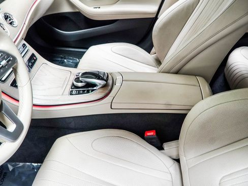 Used 2019 Mercedes-Benz CLS 450 4MATIC w/ Driver Assistance Package image 18