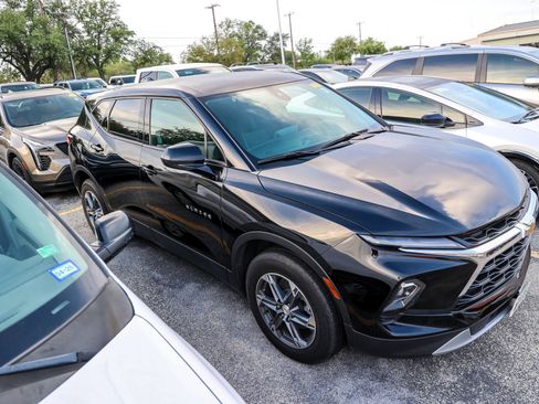 Used 2023 Chevrolet Blazer LT w/ Driver Confidence Package FWD image 8
