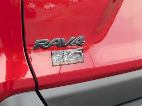 Used 2025 Toyota RAV4 Limited image 41
