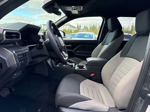 Used 2025 Toyota Tacoma TRD Off-Road image 22