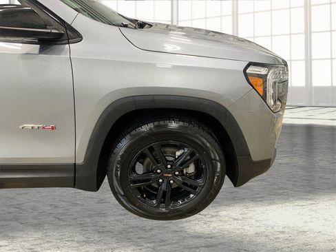 Used 2023 GMC Terrain AT4 image 21