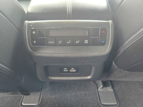 Used 2023 Nissan Pathfinder SL w/ Lighting Package (N92) FWD image 10