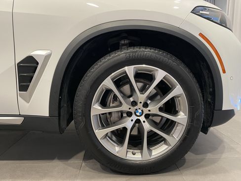 Used 2024 BMW X5 xDrive40i w/ Premium Package AWD/4WD image 10