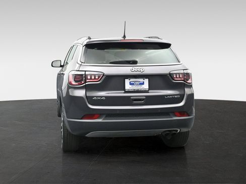 Used 2022 Jeep Compass Limited w/ Sun and Sound Group AWD/4WD image 3