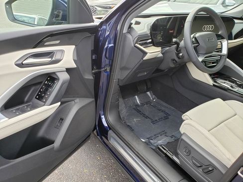 New 2025 Audi Q5 Premium Plus w/ Premium Plus AWD/4WD image 6