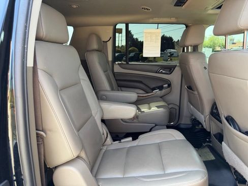 Used 2019 Chevrolet Suburban Premier AWD/4WD image 39