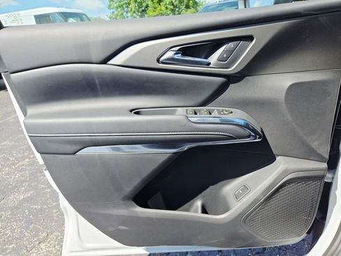 New 2026 Chevrolet Traverse LT w/ Driver Confidence Package AWD/4WD image 28