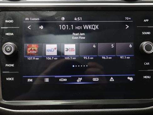 Certified 2023 Volkswagen Tiguan SE R-Line AWD/4WD image 9