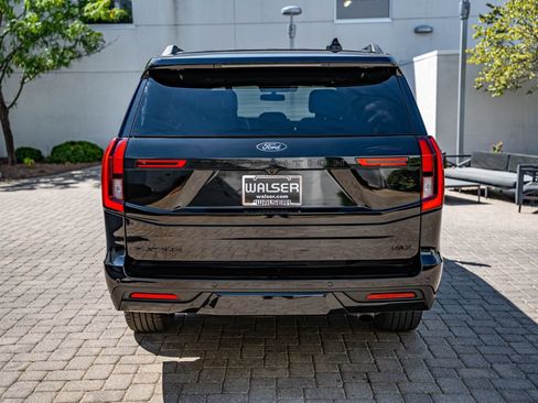 Used 2025 Ford Expedition Max Platinum w/ Stealth Appearance Package AWD/4WD image 6