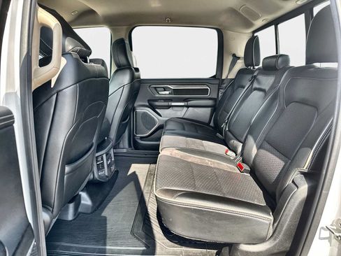 Used 2020 RAM 1500 Laramie AWD/4WD image 12